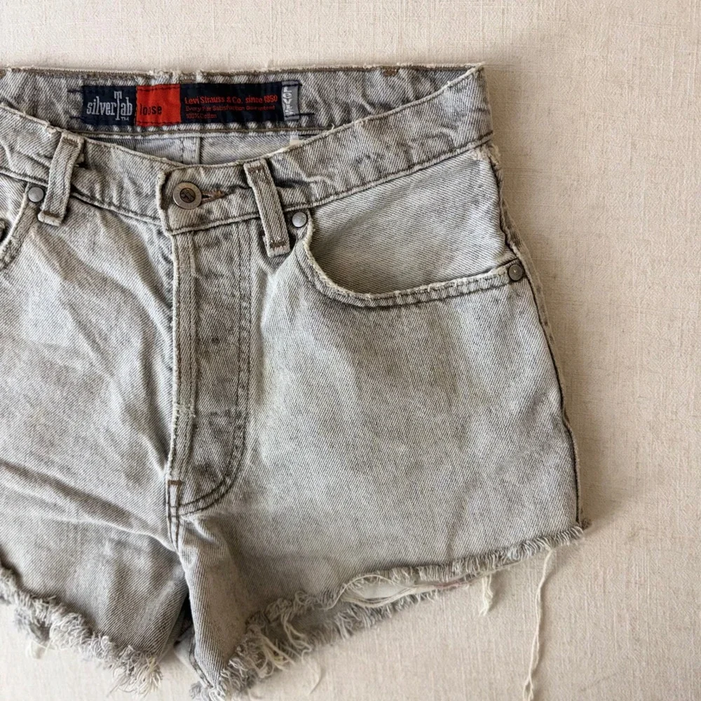 Vintage Levi's 90s SilverTab Loose Denim Short Gray Light Wash Cut Off High Rise